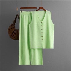 Eleganzza  Костюм женский     P-350