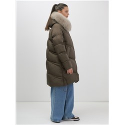 Пальто зимнее утепленное с мехом и капюшоном тренд темно-коричневого цвета 7745TK