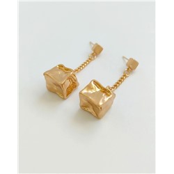 Стильные серьги