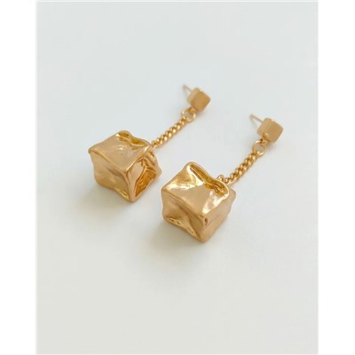 Стильные серьги