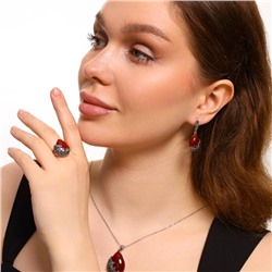 Комплект ювелирной бижутерии серьги, кулон и кольцо 17 р, покрытие: посеребрение, вставка: фианиты и искусственный камень, цвет: бордовый и графитовый, арт.314.292-17