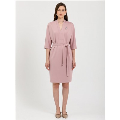 Платье трикотажное розовое с брошкой