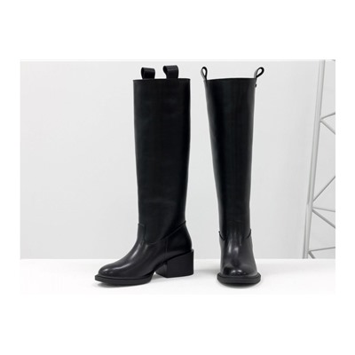 Высокие сапоги свободного одевания (Ридинги, riding boots) из натуральной плотной кожи черного цвета, на невысоком каблуке,  Коллекция Осень-Зима от Gino Figini, М-2082-01
