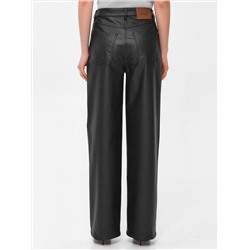 Брюки чёрные с покрытием под кожу