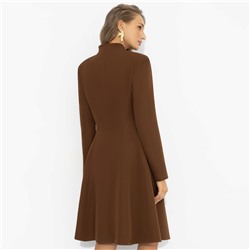 Платье на подплечниках, Ревную себя