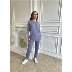 Женский комплект из трикотажного свитера и брюк Sassofono