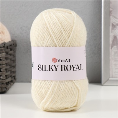 Пряжа для вязания спицами, крючком YarnArt, Silky Royal, 65% мериносовая шерсть, 35% искусственный шёлк, 140 м/50 г, (430 молочный)