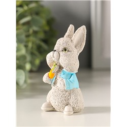 Фигурка гипс «Кролик с морковкой», 7×5×4 см, серый