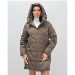 Куртка зимняя женская классическая с капюшоном коричневого цвета 7671K