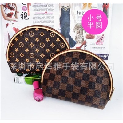 Косметичка Louis Vuitton 014