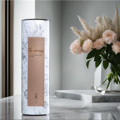 Набор для ароматизации помещений в тубусе: диффузор 230 мл, эфирное масло, красное дерево