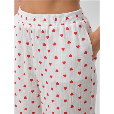 Брюки белые в сердечко с карманами