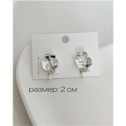 Стильные серьги