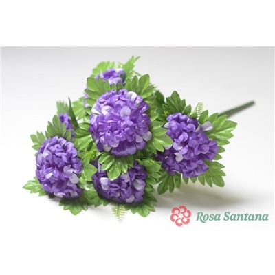 Ветка в букете шафран на листе 6 веток. Цвет в ассортименте, без права выбора.