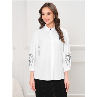 Блузка белая с вышивкой