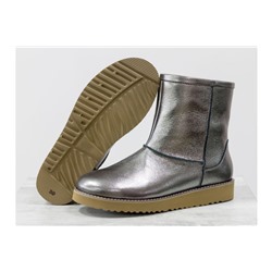Женские нарядные сапожки в стиле UGG из натуральной кожи цвета никель, на светлой подошве, Коллекция Осень-Зима от ТМ Gino Figini, Б-1993-02