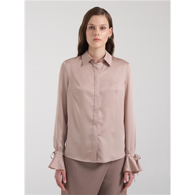 Блузка бежевая с воланом на рукаве