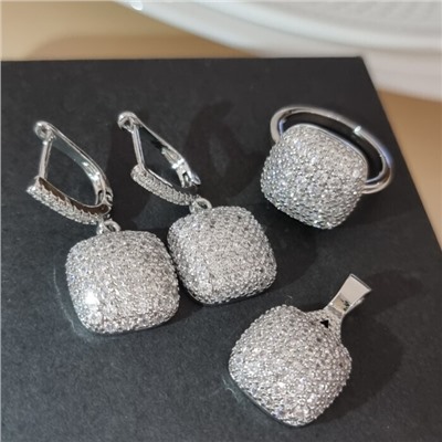 Крупный комплект ювелирной бижутерии серьги, кулон и кольцо 18 р, покрытие: посеребрение, вставка: фианиты, цвет: прозрачный, арт.414.759-18