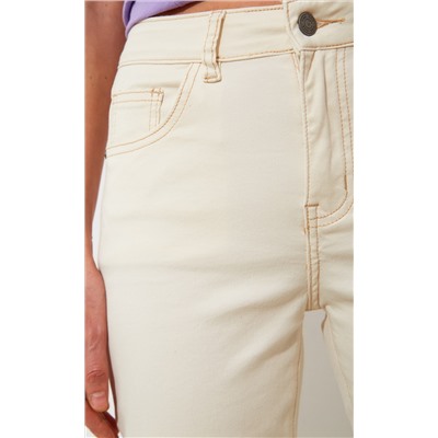 Джинсы женские прямые F312-0124 светло-бежевые