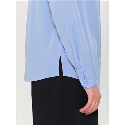 Блузка василькового цвета с длинным рукавом