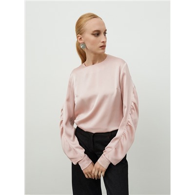 Пудровая блуза со сборкой