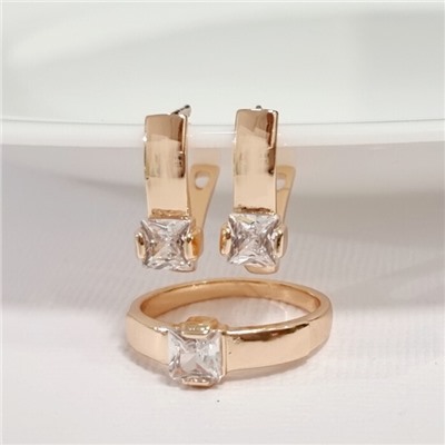 Комплект ювелирной бижутерии коллекция "Дубай" серьги и кольцо 17 р, покрытие позолота, вставка: фианит, цвет: прозрачный, арт.414.654-17