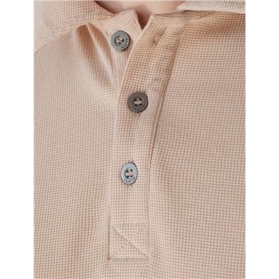 Поло из фактурного трикотажа с застежкой на пуговицы