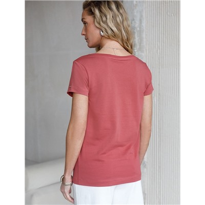 Базовая футболка из премиального хлопка с V образным вырезом