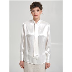 Блузка молочного цвета с бантом