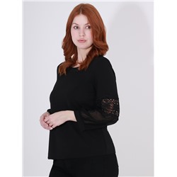 Блузка украшенная стразами