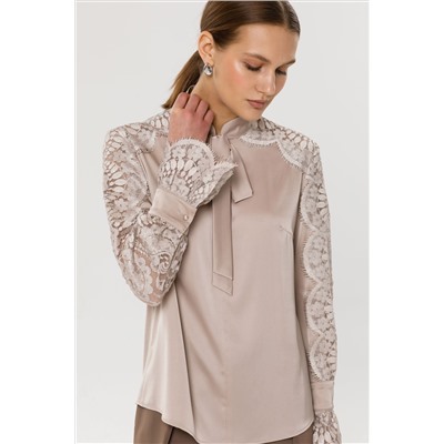 Блуза бежевая с кружевом