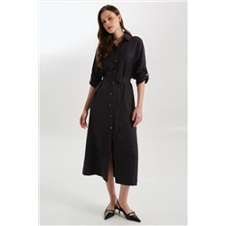 Платье А-образного силуэта серого цвета с поясом