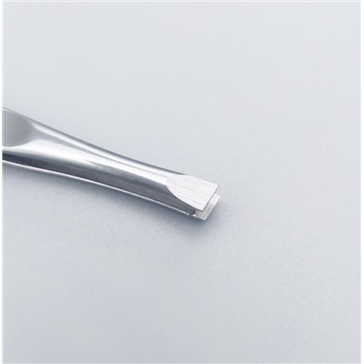 Zinger Пинцет для бровей скошенный / Classic B 164 S SH, ручная заточка, 88-90 мм, серебристый глянцевый