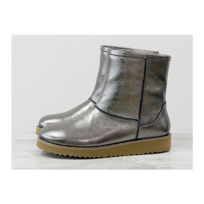 Женские нарядные сапожки в стиле UGG из натуральной кожи цвета никель, на светлой подошве, Коллекция Осень-Зима от ТМ Gino Figini, Б-1993-02