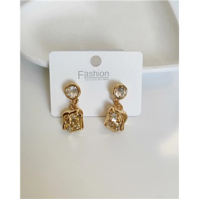 Стильные серьги