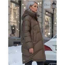 Пальто зимнее утепленное с капюшоном женское коричневого цвета 7747K