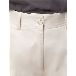 Шорты-бермуды с защипами