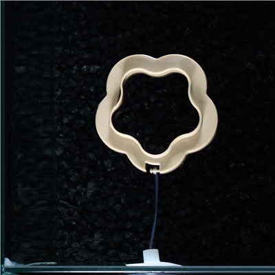 Кормушка для рыб плавающая, 7×7 см, серая