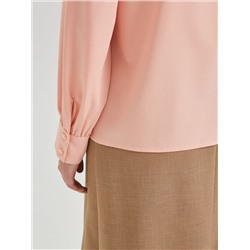 Блузка персикового цвета с длинным рукавом