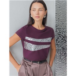 Нарядная футболка с блестящим принтом