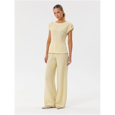 Блузка со спущенным плечом в цвете лайм