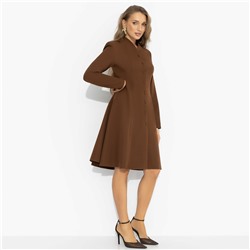 Платье на подплечниках, Ревную себя