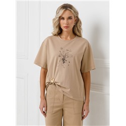 Футболка трикотажная с принтом и брошью