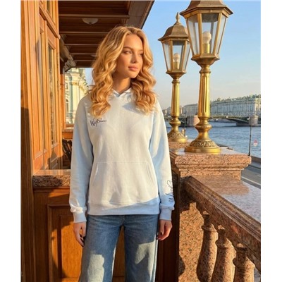 Толстовка с вышивкой