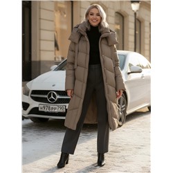 Пальто зимнее утепленное с капюшоном женское светло-коричневого цвета 7748SK