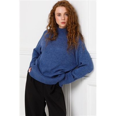 Свитер вязаный синего цвета