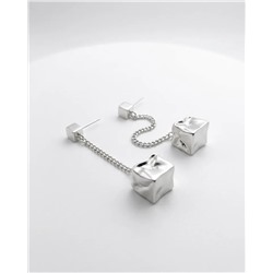 Стильные серьги