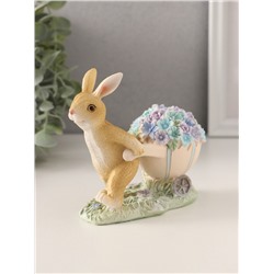 Фигурка полистоун «Зайчик с тележкой роз и незабудок», 11×6×10.5 см