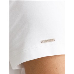 Базовая футболка из премиального хлопка с V образным вырезом