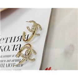 Серьги стильные